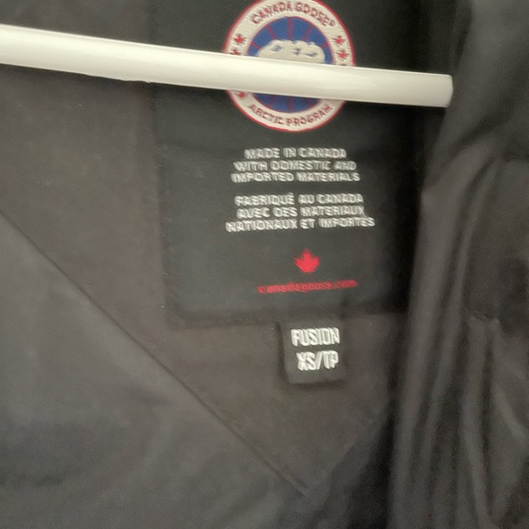 Canada Goose Down Jacket - Picture 4 of 5